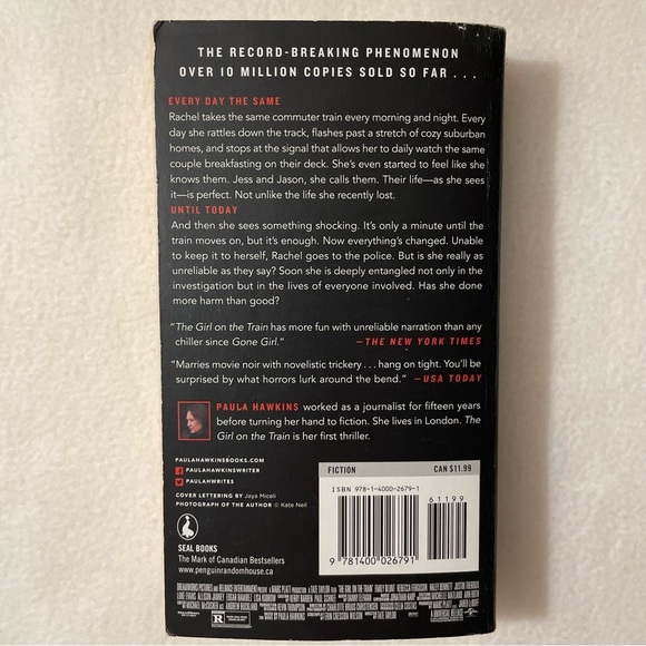 The Girl on the Train by Paula Hawkins - Picture 3 of 4